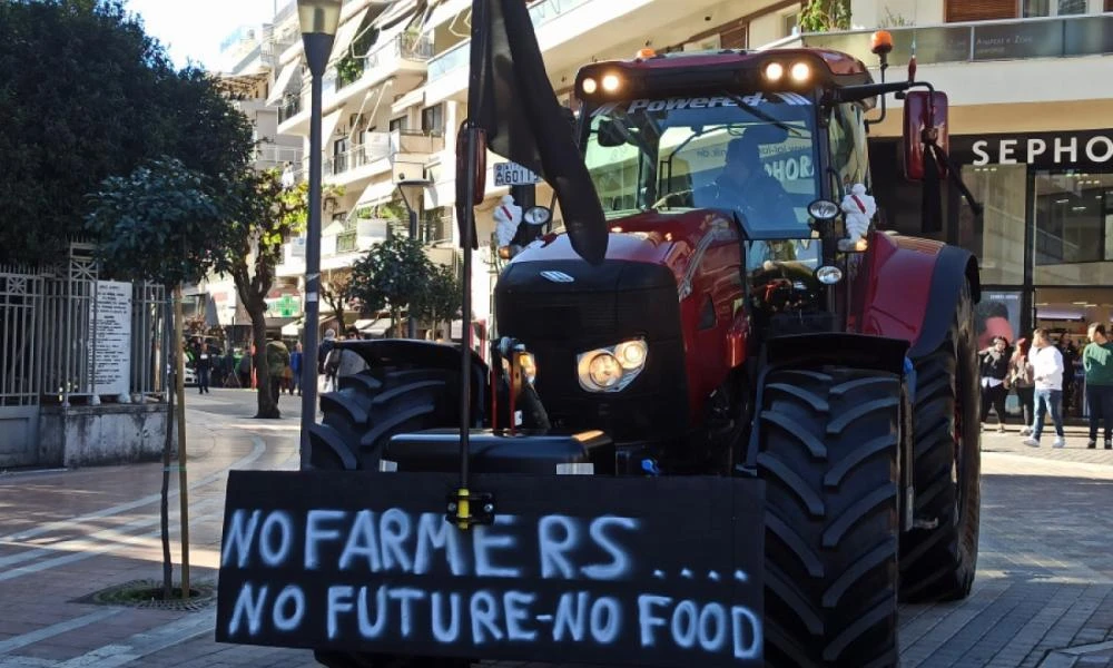 Μπλόκο στην Ιονία Οδό από τους αγρότες της Αιτωλοακαρνανίας